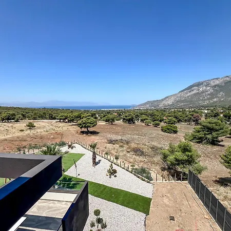 Apartman Mira - Swimming Pool And Sea Views I Luxury Lutráki