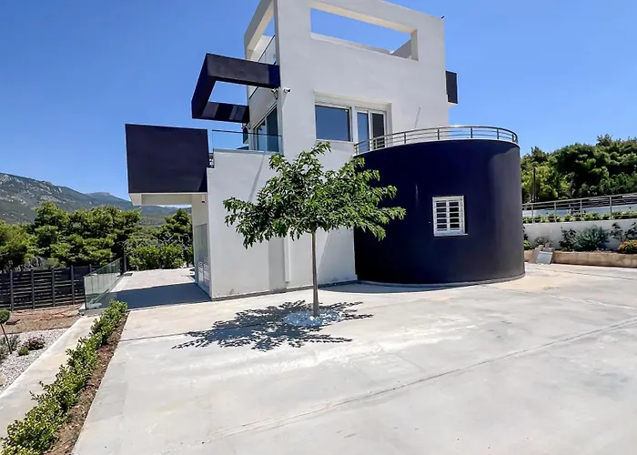 Mira - Swimming Pool And Sea Views I Luxury Loutráki